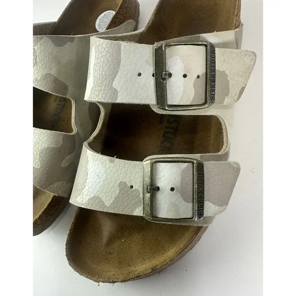 Birkenstock Arizona Slide Sandals 2 Strap Buckle Men's 5 Women's 7 Camo Leather - Picture 16 of 16